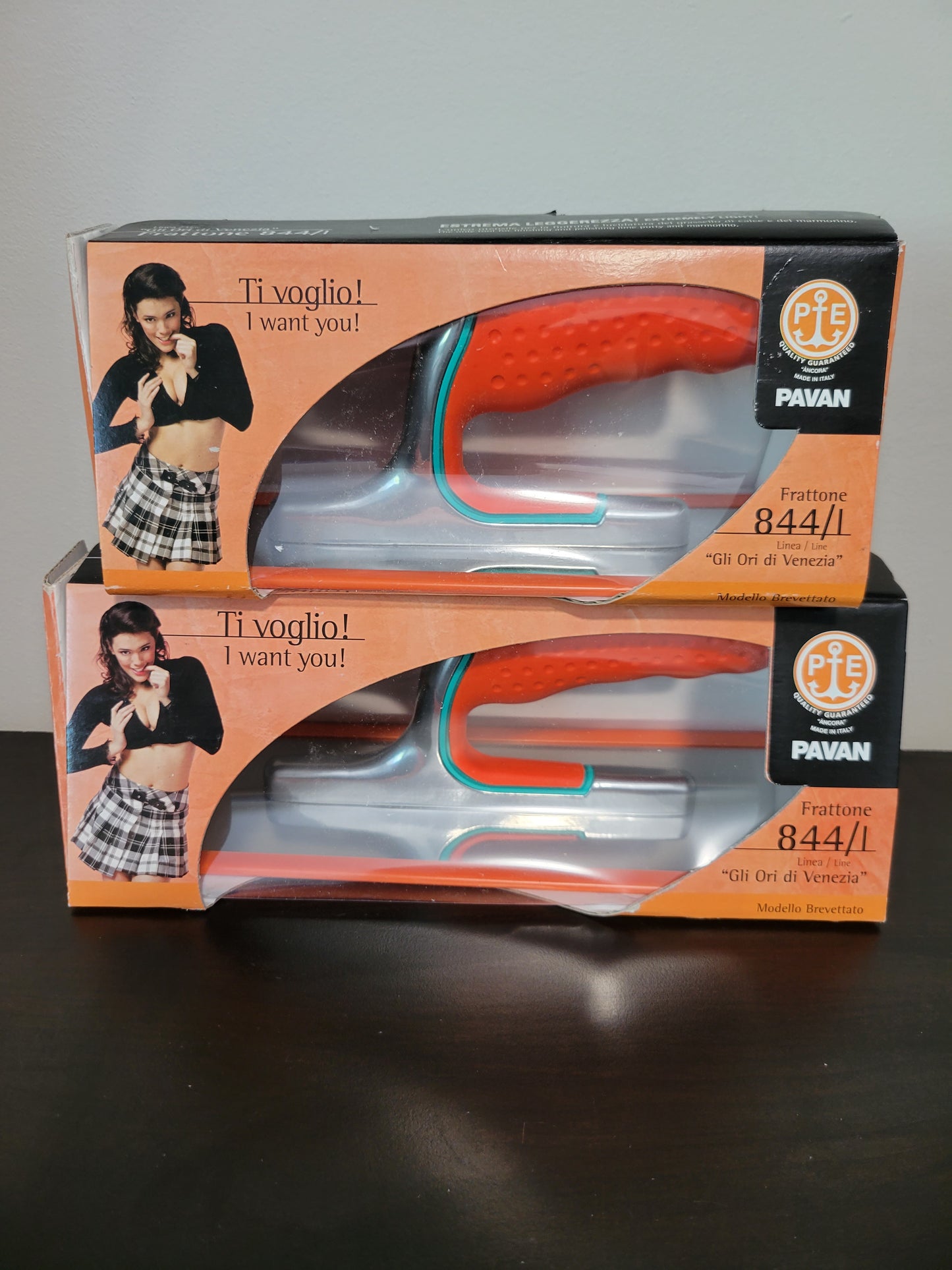 Medium Pavan Italian Inox burnishing trowel - 5 Star Finishes Ltd